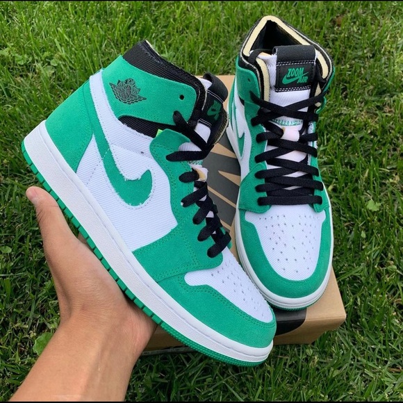 Jordan 1 Stadium Zoom display picture 1